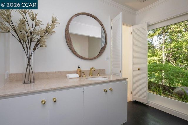 3907 Happy Valley Rd, Lafayette, CA 94549
