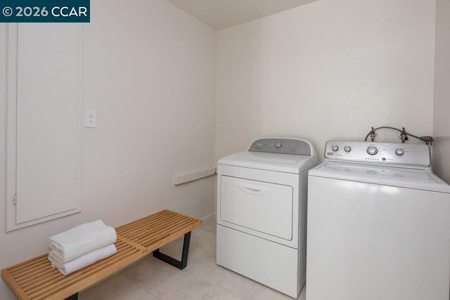 3907 Happy Valley Rd, Lafayette, CA 94549