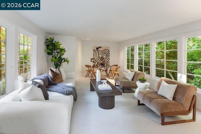 3907 Happy Valley Rd, Lafayette, CA 94549