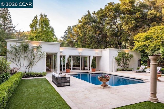 3907 Happy Valley Rd, Lafayette, CA 94549