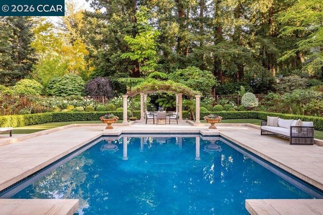 3907 Happy Valley Rd, Lafayette, CA 94549