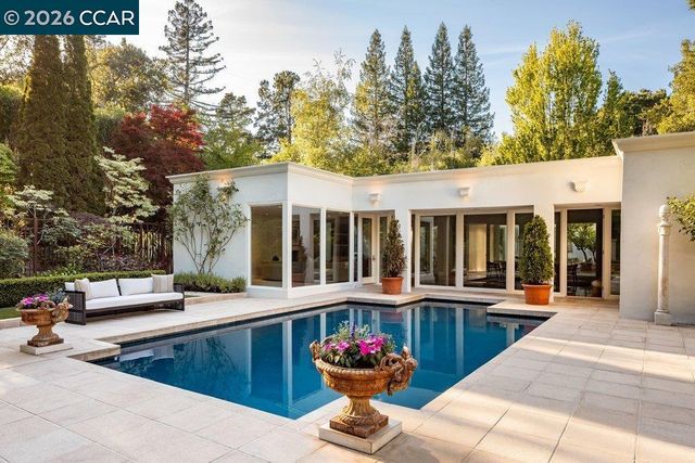 3907 Happy Valley Rd, Lafayette, CA 94549