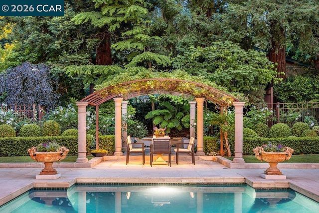 3907 Happy Valley Rd, Lafayette, CA 94549