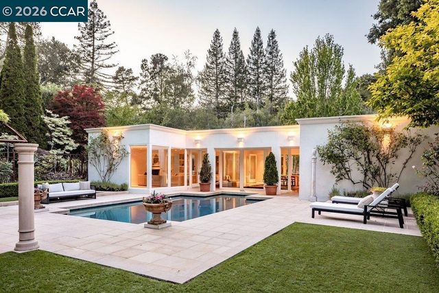 3907 Happy Valley Rd, Lafayette, CA 94549