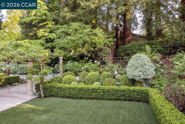 3907 Happy Valley Rd, Lafayette, CA 94549