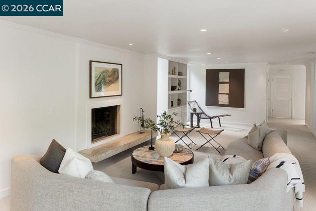 3907 Happy Valley Rd, Lafayette, CA 94549