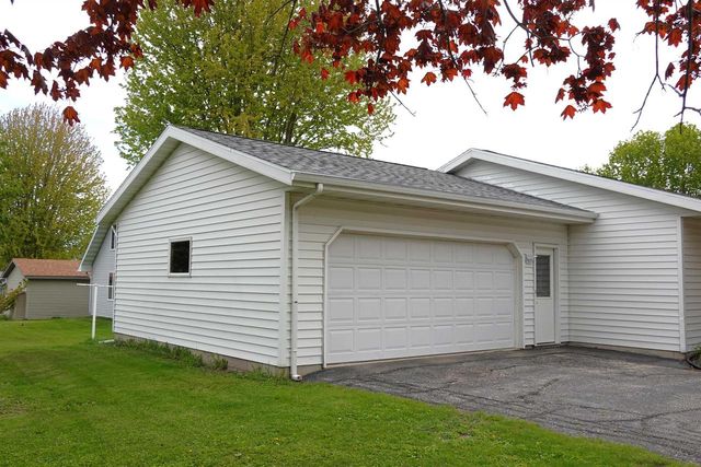 109 FILBY STREET, Oakfield, WI 53065