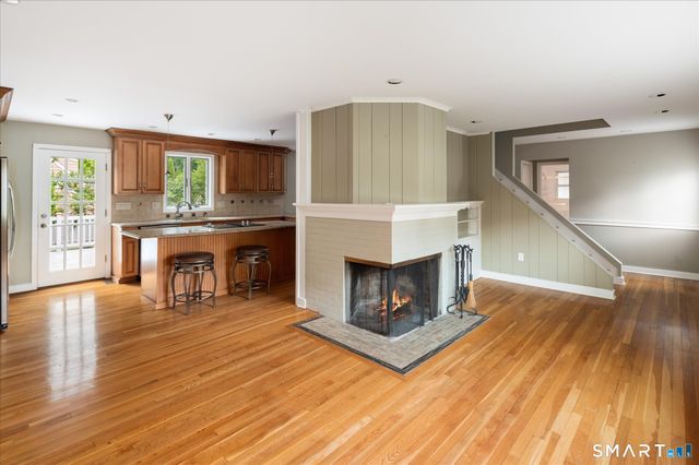 43 Green Knolls Lane, Fairfield, CT 06824