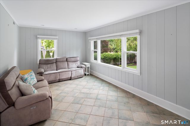 43 Green Knolls Lane, Fairfield, CT 06824