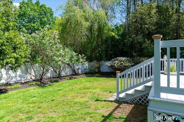 43 Green Knolls Lane, Fairfield, CT 06824