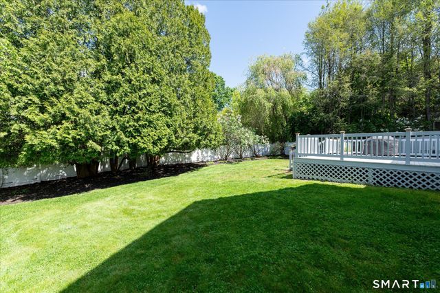 43 Green Knolls Lane, Fairfield, CT 06824