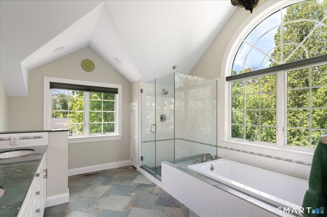 43 Green Knolls Lane, Fairfield, CT 06824