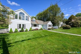 43 Green Knolls Lane, Fairfield, CT 06824