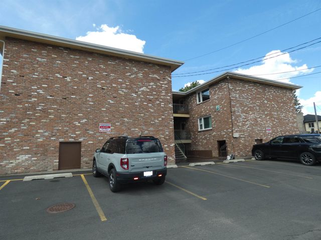 621 3rd St, Cheney, WA 99004