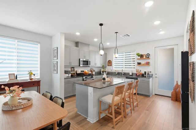 5491 SEACLIFF PL 108, San Diego, CA 92154