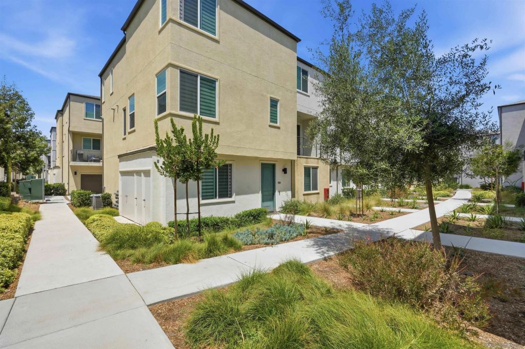5491 SEACLIFF PL 108, San Diego, CA 92154