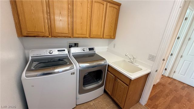 2424 Antrim Irish Drive, Henderson, NV 89044