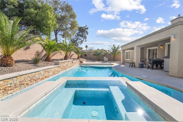 2424 Antrim Irish Drive, Henderson, NV 89044
