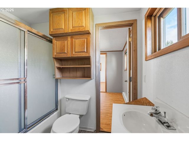 156 WILLIAMS Ave, Kelso, WA 98626