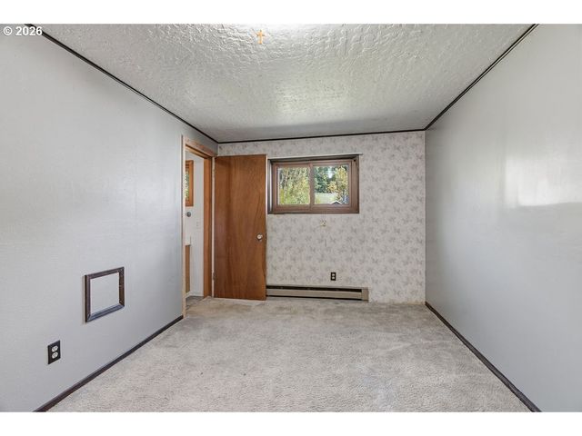 156 WILLIAMS Ave, Kelso, WA 98626