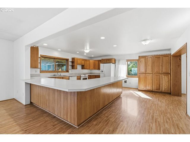 156 WILLIAMS Ave, Kelso, WA 98626