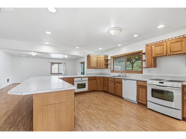 156 WILLIAMS Ave, Kelso, WA 98626