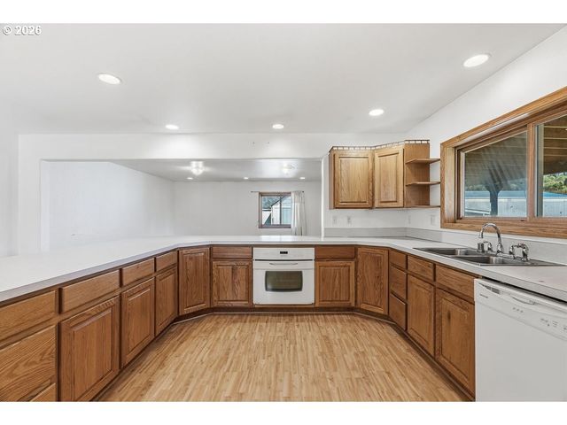 156 WILLIAMS Ave, Kelso, WA 98626