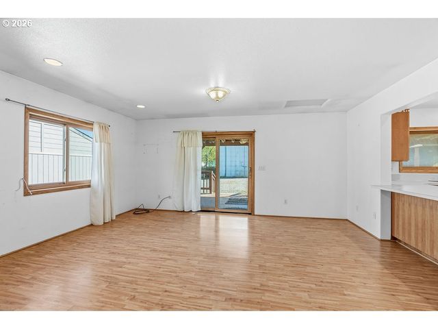 156 WILLIAMS Ave, Kelso, WA 98626