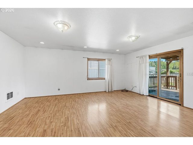 156 WILLIAMS Ave, Kelso, WA 98626