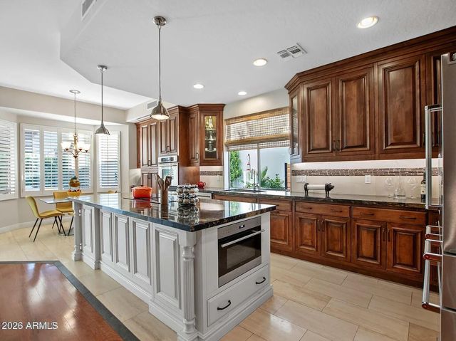 15426 S 4TH Avenue, Phoenix, AZ 85045