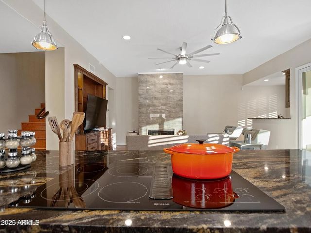 15426 S 4TH Avenue, Phoenix, AZ 85045