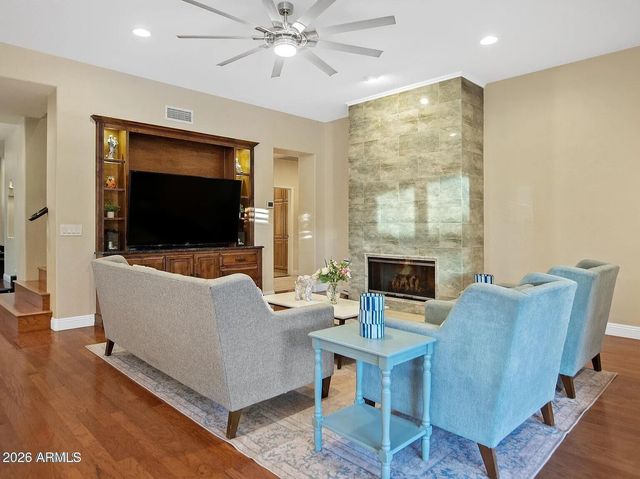 15426 S 4TH Avenue, Phoenix, AZ 85045