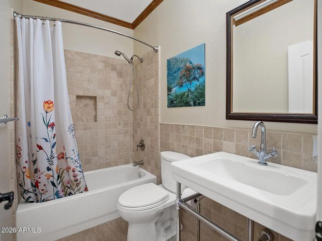 15426 S 4TH Avenue, Phoenix, AZ 85045
