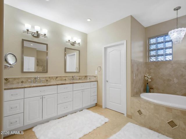 15426 S 4TH Avenue, Phoenix, AZ 85045