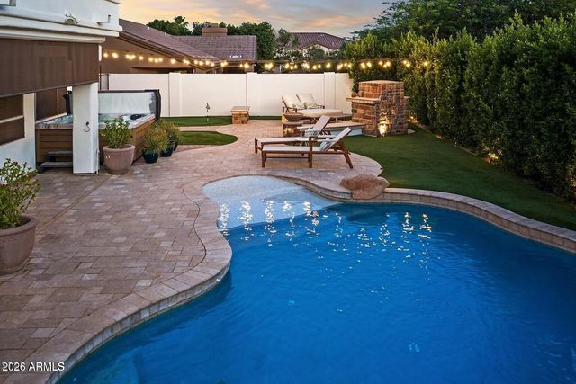 15426 S 4TH Avenue, Phoenix, AZ 85045
