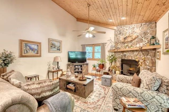 280 Fox Trot Lane, Murphy, NC 28906