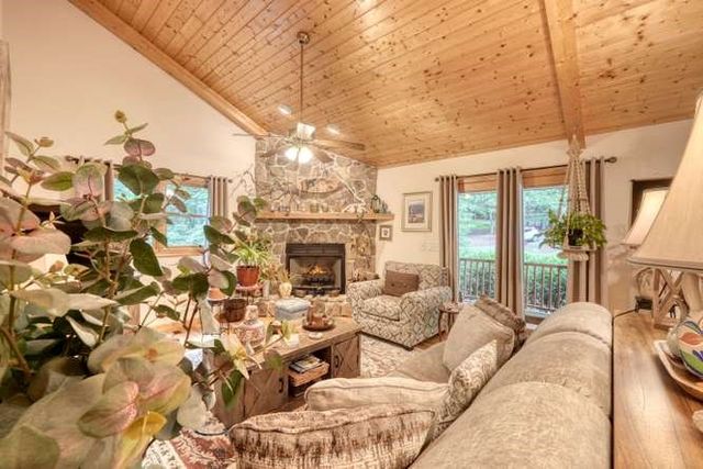 280 Fox Trot Lane, Murphy, NC 28906