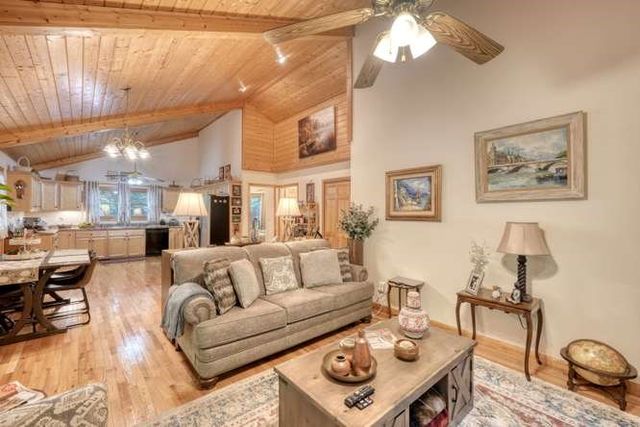 280 Fox Trot Lane, Murphy, NC 28906