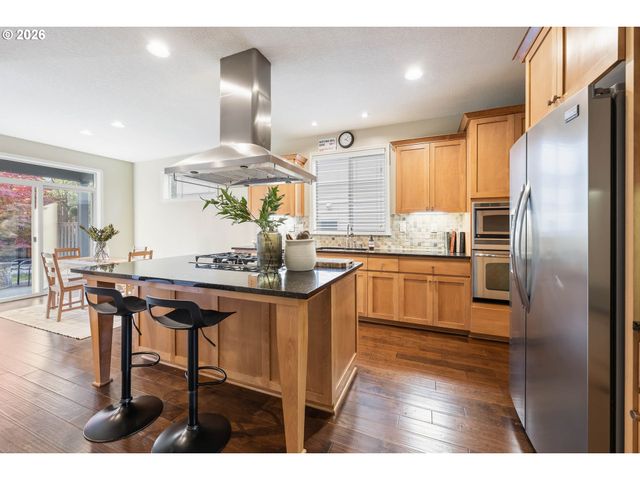 6508 Nw MCMULLEN Ave, Portland, OR 97229
