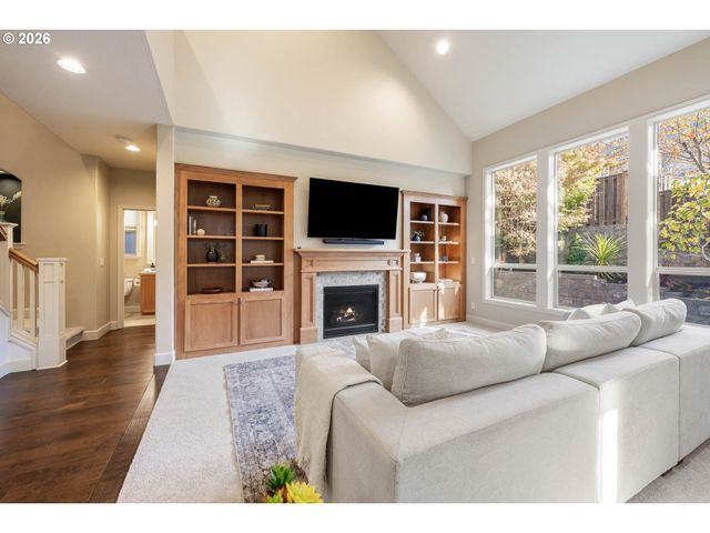 6508 Nw MCMULLEN Ave, Portland, OR 97229