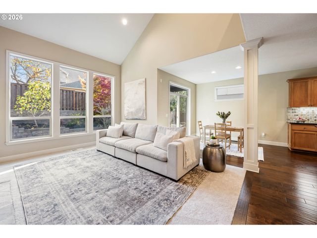 6508 Nw MCMULLEN Ave, Portland, OR 97229