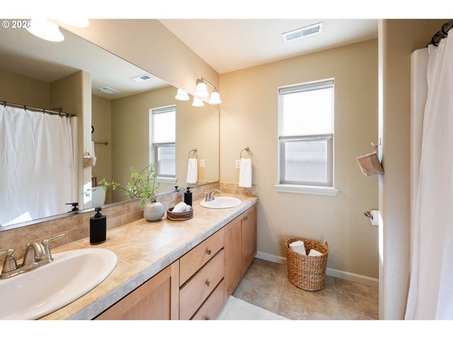 6508 Nw MCMULLEN Ave, Portland, OR 97229