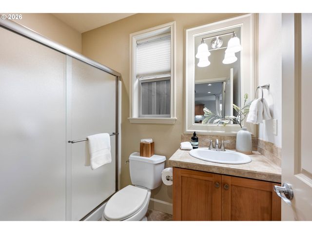 6508 Nw MCMULLEN Ave, Portland, OR 97229