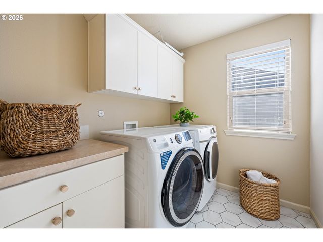 6508 Nw MCMULLEN Ave, Portland, OR 97229