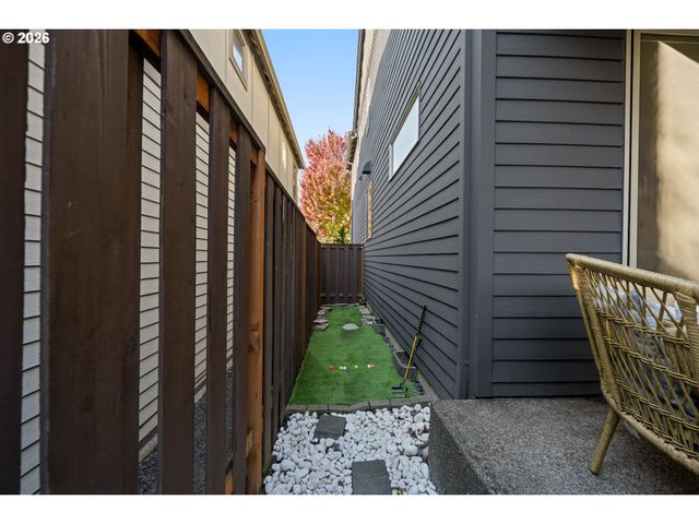 6508 Nw MCMULLEN Ave, Portland, OR 97229