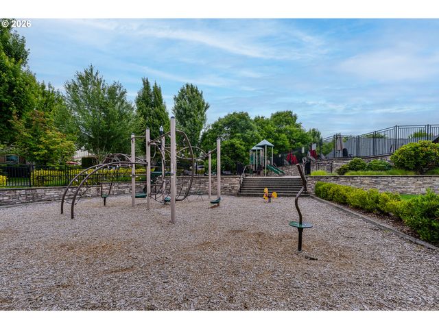 6508 Nw MCMULLEN Ave, Portland, OR 97229