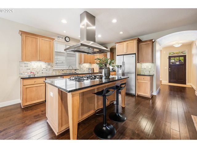 6508 Nw MCMULLEN Ave, Portland, OR 97229