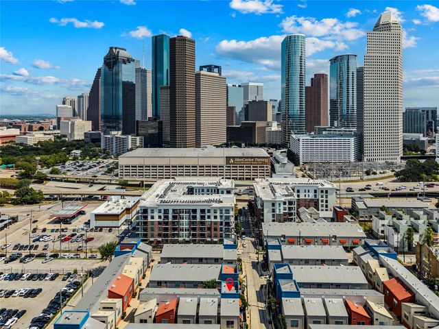 840 Robin Street, Houston, TX 77019
