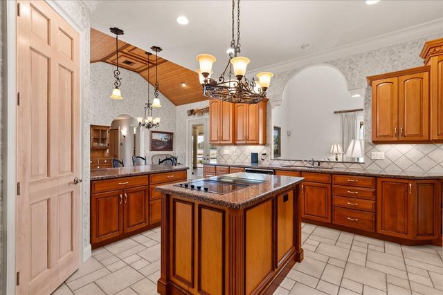 27 STONE GATE N, Longwood, FL 32779