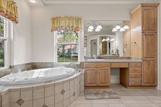 27 STONE GATE N, Longwood, FL 32779